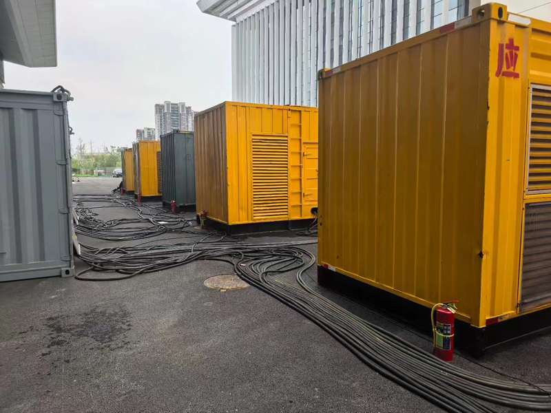 清河不同季节柴油发电机组保养有哪些注意事项?